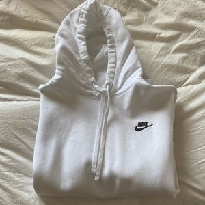 Nike hoodie in perfect condition! It's still soft on the inside.
